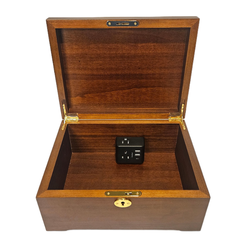 SmartHub Lockable Charging Station